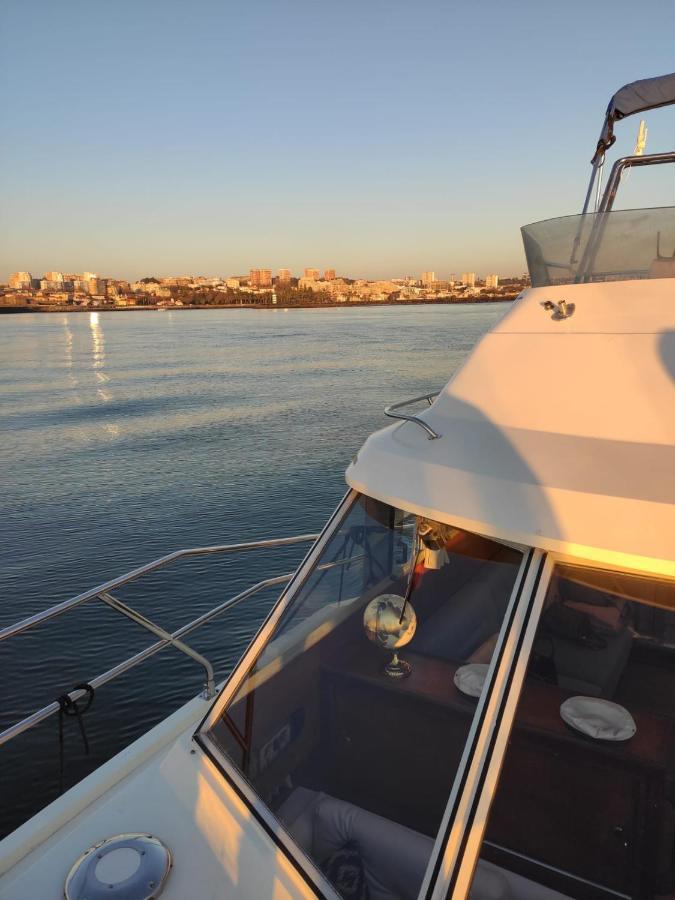 Diamantedouro - Boat Hotel Вила Нова ди Гая Екстериор снимка